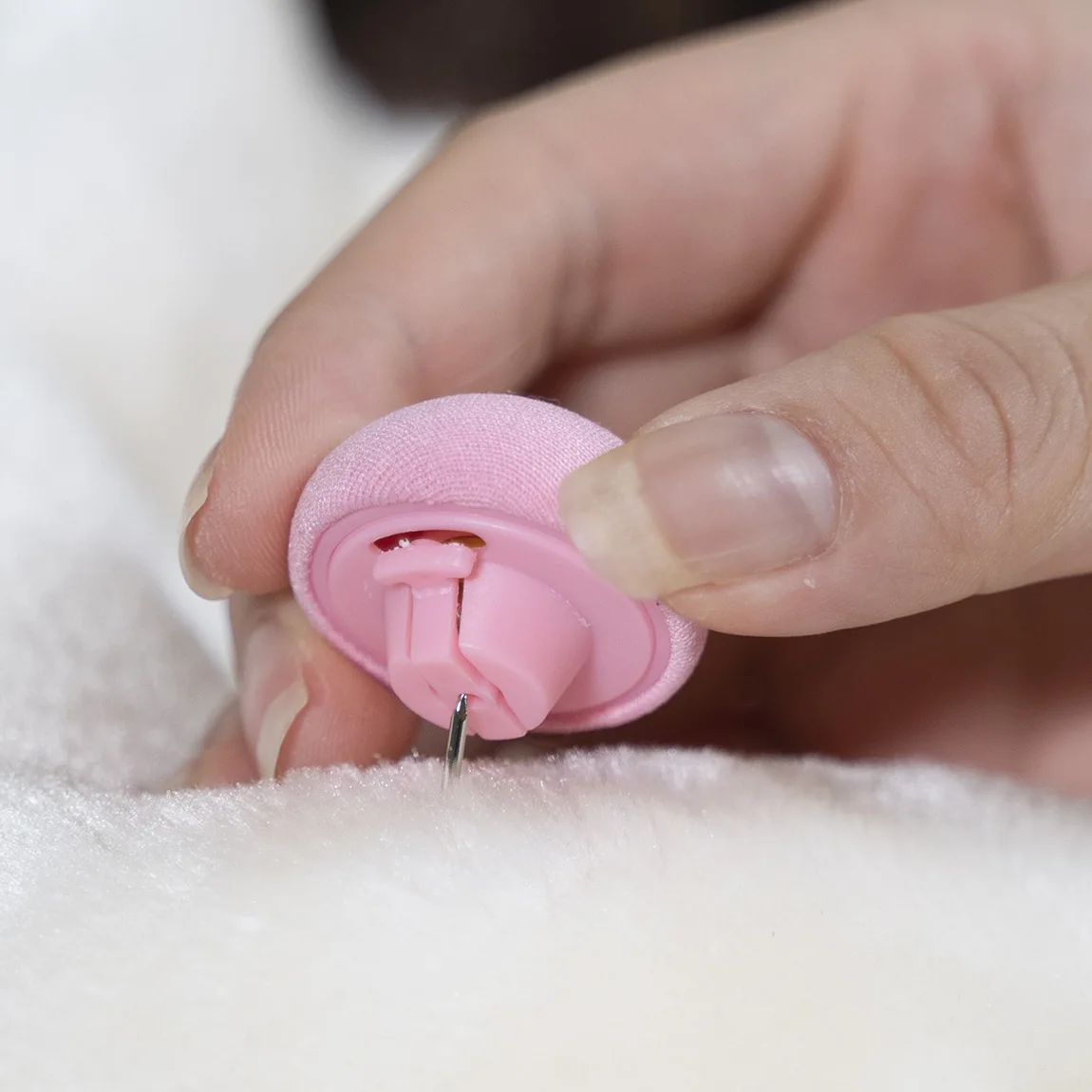 Comforter Fixing 4/8pcs Clips for Bed Sheet Quilt Holder Clothespins Mattress Cover Blanket Buckle Clothes Pegs