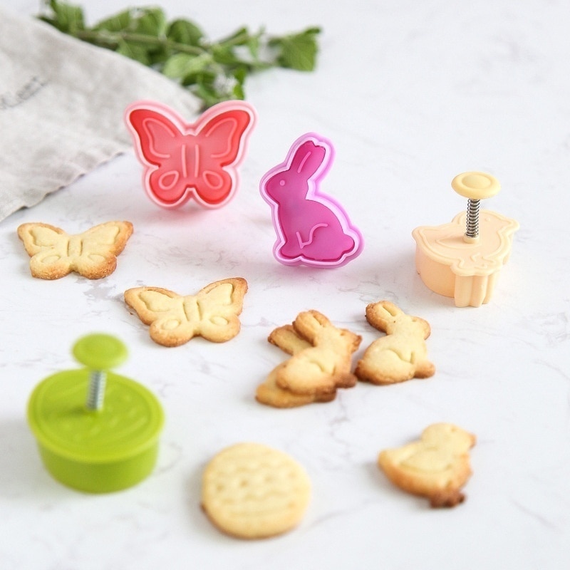 Cookie Cutter Set Plastic Molds (4pcs) Cookie Cutter Set Plastic Molds (4pcs)