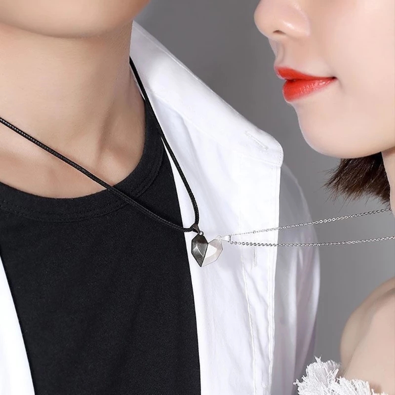Couple Heart Magnetic Locket (2pcs) Couple Heart Magnetic Locket (2pcs)