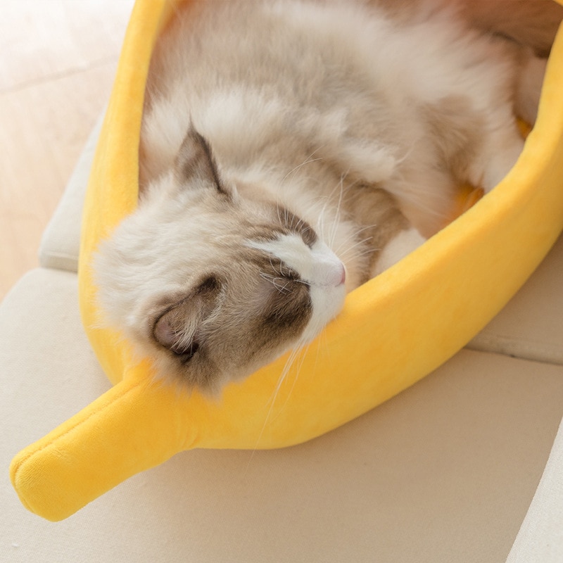 Cozy and Portable Cat Banana Bed Cozy and Portable Cat Banana Bed