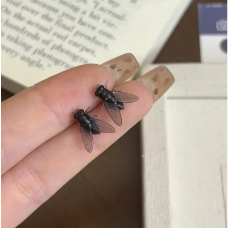Creative Abstract Flies Earrings for Women Funny Simulation Stud Earrings Party Jewelry Friends Gift