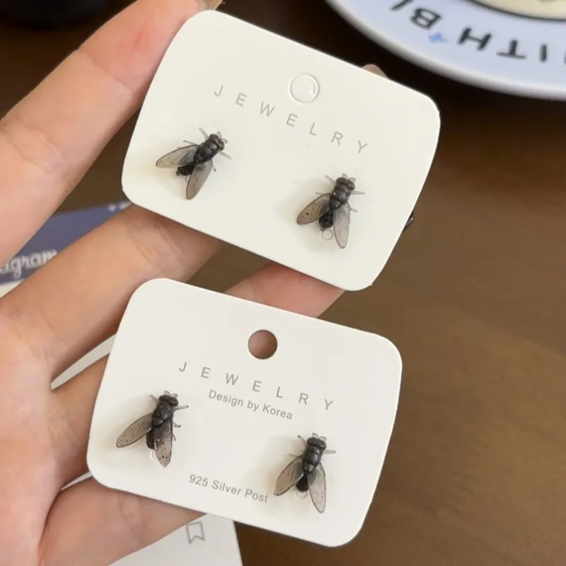 Creative Abstract Flies Earrings for Women Funny Simulation Stud Earrings Party Jewelry Friends Gift