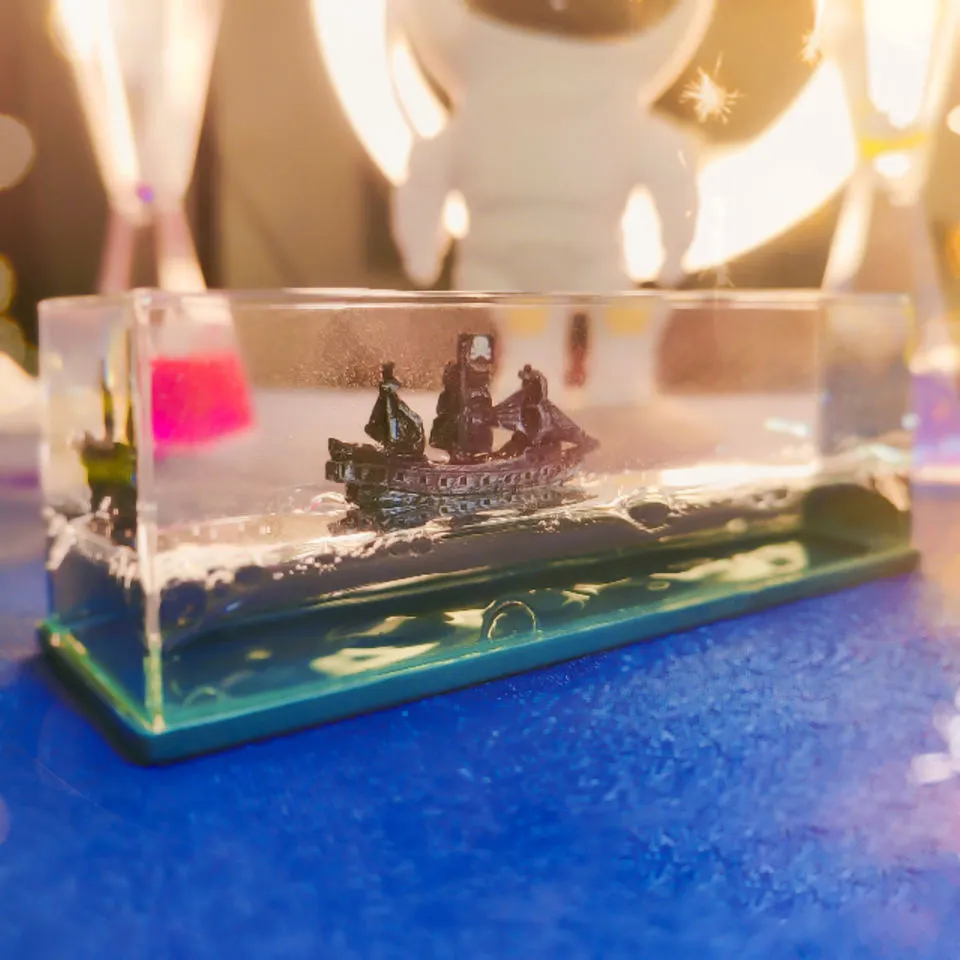Creative Cruise Ship Fluid Drift Bottle Desktop Decorate Birthday Gift Decompression Decoration Hourglass Car Ornament Creative Cruise Ship Fluid Drift Bottle Desktop Decorate Birthday Gift Decompression Decoration Hourglass Car Ornament