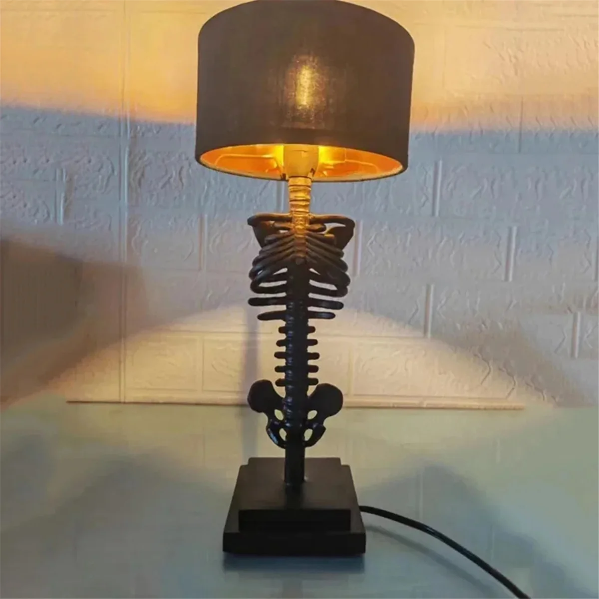 Creative Gothic Skeleton and Skull Atmosphere Lamp – USB Horror Decorative Light for Holiday Decor