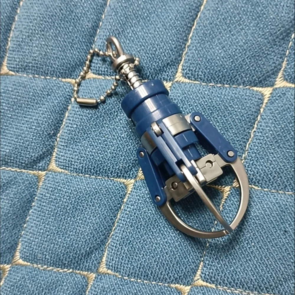 Creative Mini Doll Machine Claw Keychain For Women Plastic Material Fingertip Gripper Girls Bag Pendant Keyring Jewelry