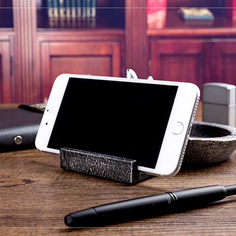 Creative Resin Hand Ashtray with Phone Holder