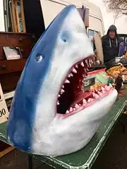 Creative White Shark Garden Art Statue Resin Lifelike White Shark Head Crocodile Sculpture Wall Hanging Home Yard
