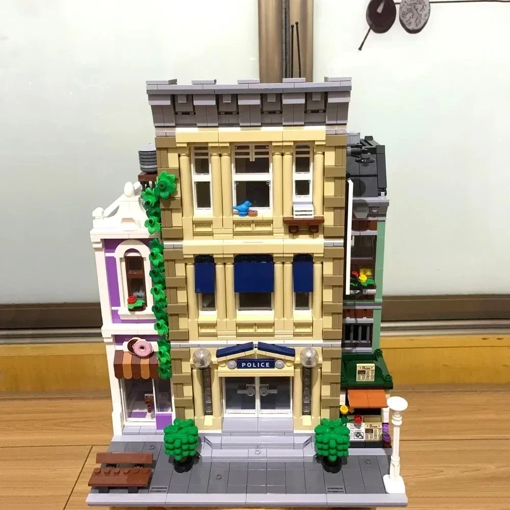 Creatoring Expert Brick Bank Cafe Corner Model MOC Street View House Building Blocks Toys Pet Book Shop Town Hall Creatoring Expert Brick Bank Cafe Corner Model MOC Street View House Building Blocks Toys Pet Book Shop Town Hall