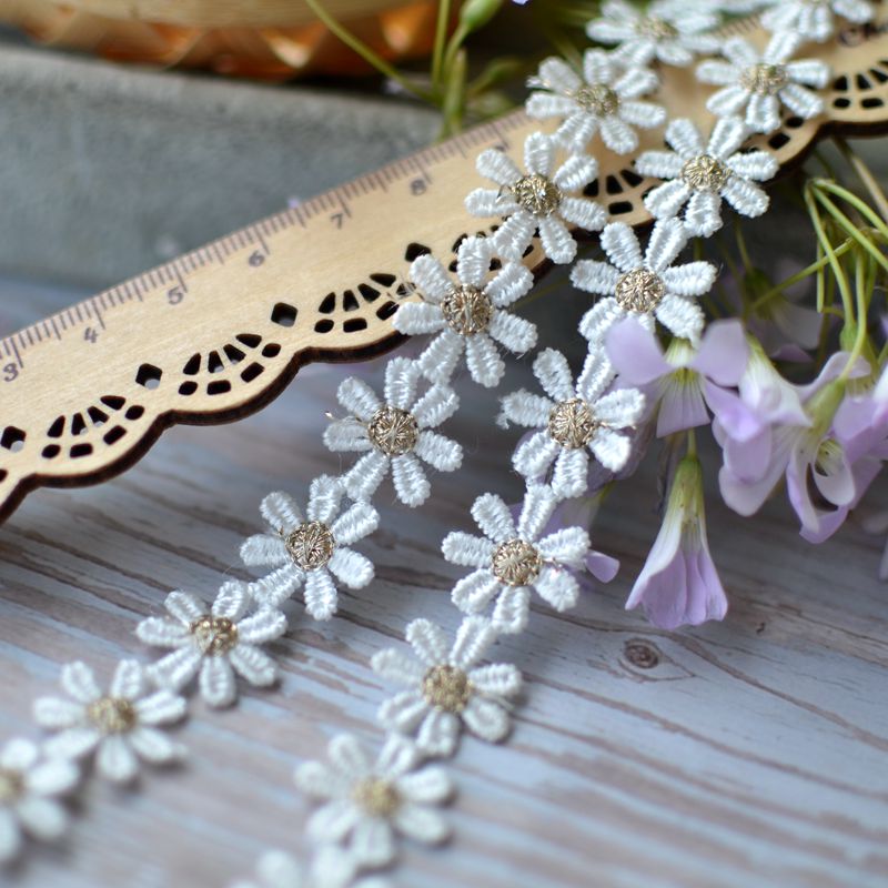 Cute and Dainty Daisy Lace