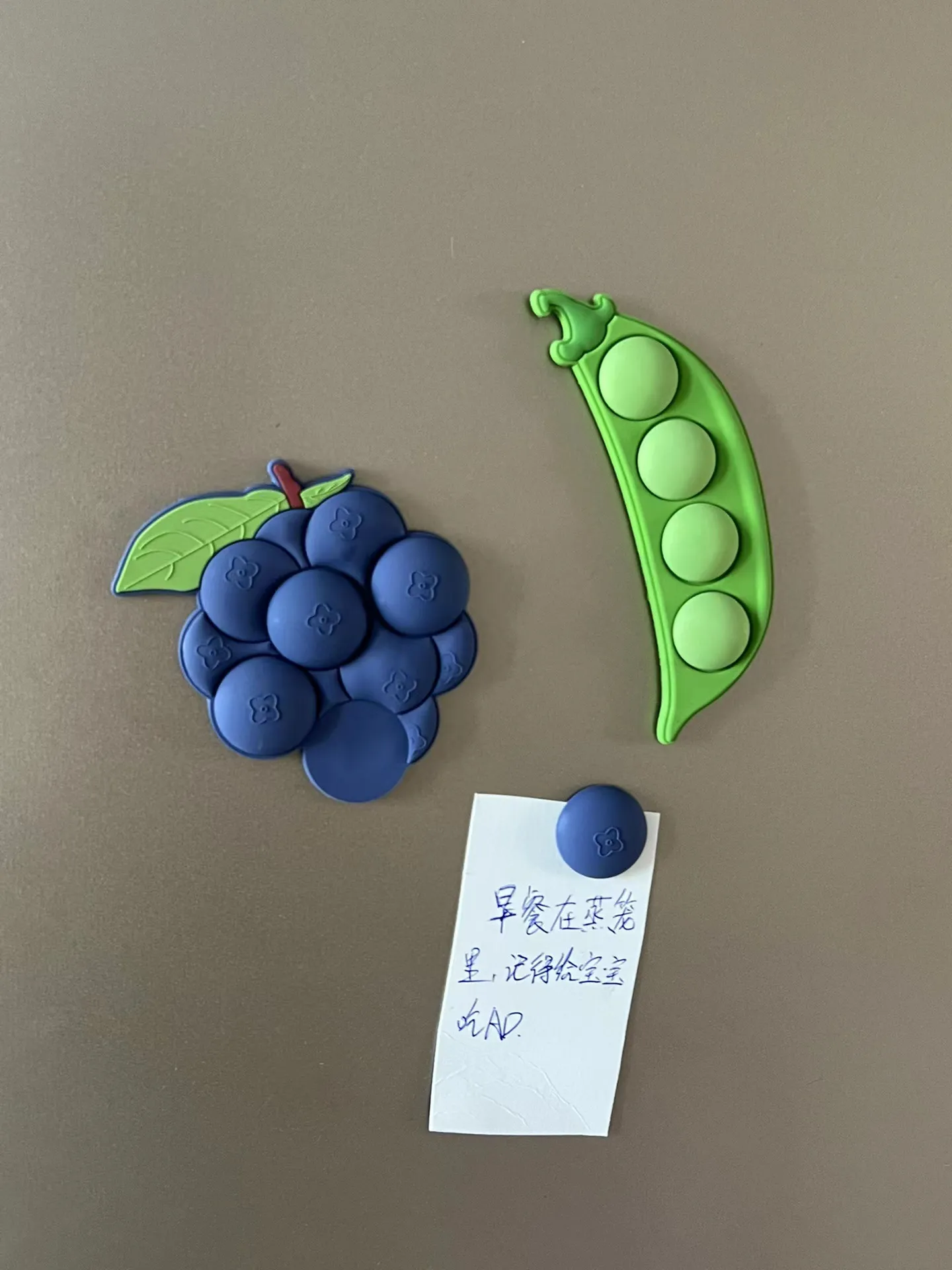 Cute Creative Grape Peas Fridge Magnet Acrylic Suction Refrigerator Stickers 3D Cute Fruit Particles Sticker Home