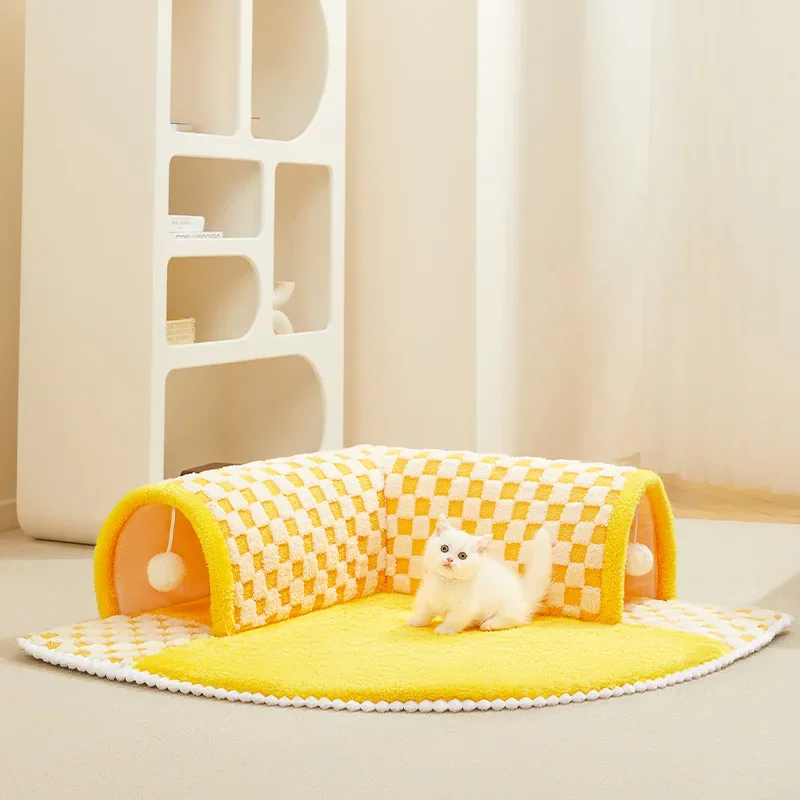 Cute Design Bed with Play Tunnel for Cats
