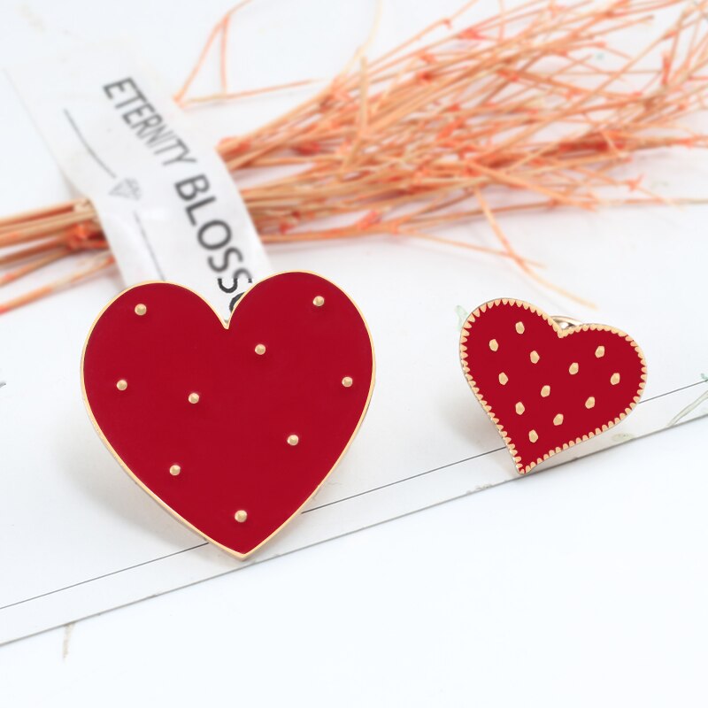 Cute Enamel Heart Brooch Pin (2 pcs) Cute Enamel Heart Brooch Pin (2 pcs)