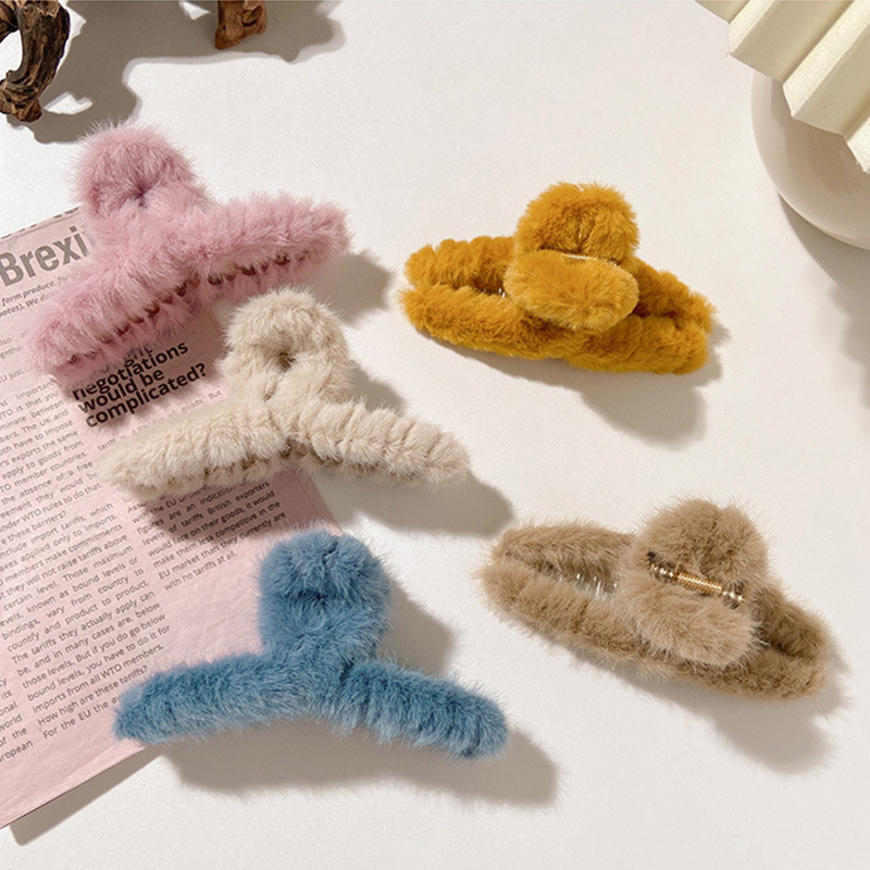 Cute Faux Fur Fluffy Hair Claw