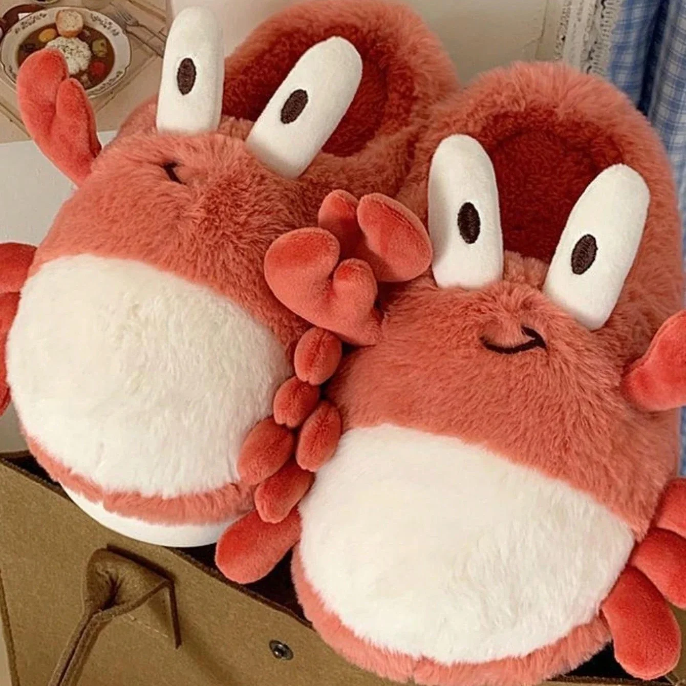 Cute Fluffy Indoor Crab Slippers