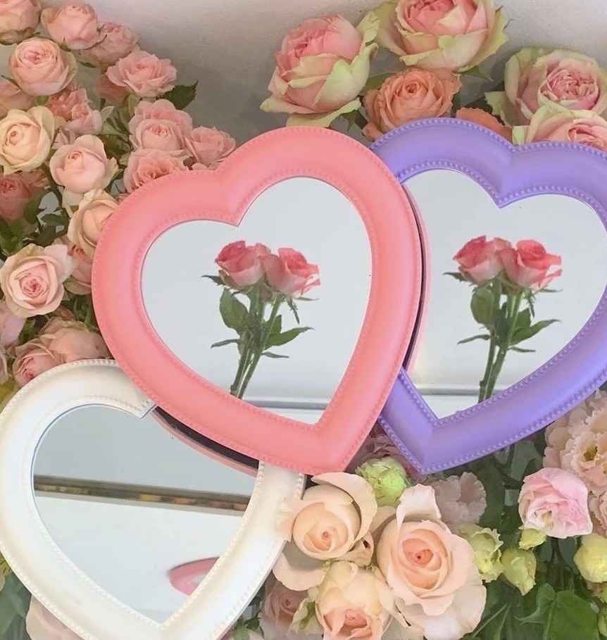 Cute Heart Shaped Makeup Mirror