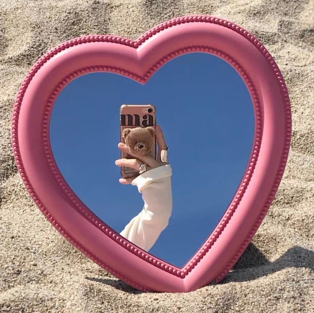 Cute Heart Shaped Makeup Mirror