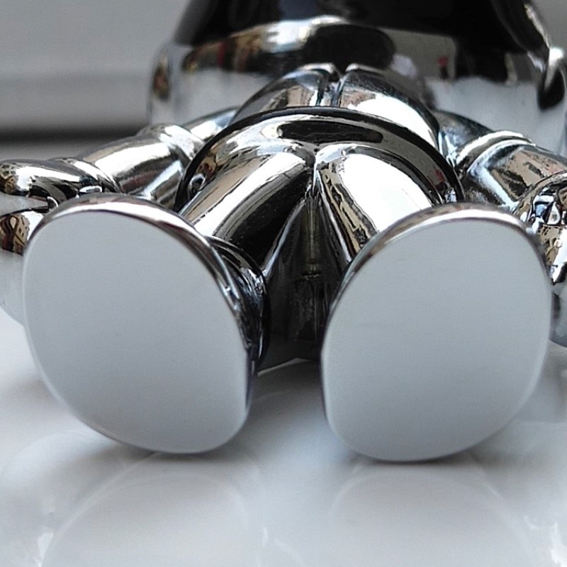 Cute Zinc Alloy Astronaut Keychain