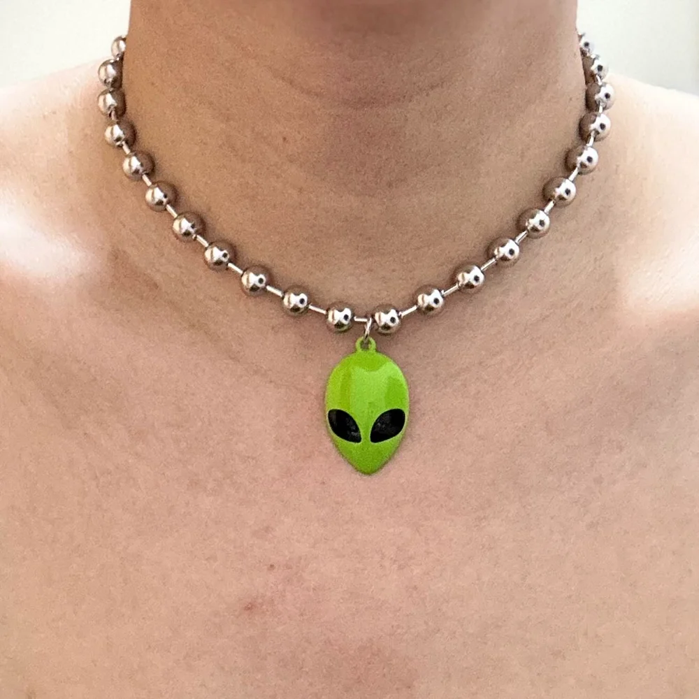 Cyber Chunky Bead Chain Green Alien Face Charm Choker Necklace 90's Punk Gothic UFO Choker Necklace for Women Men