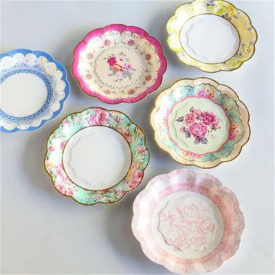 Dainty Floral Tea Party Paper Plates (8 pcs)