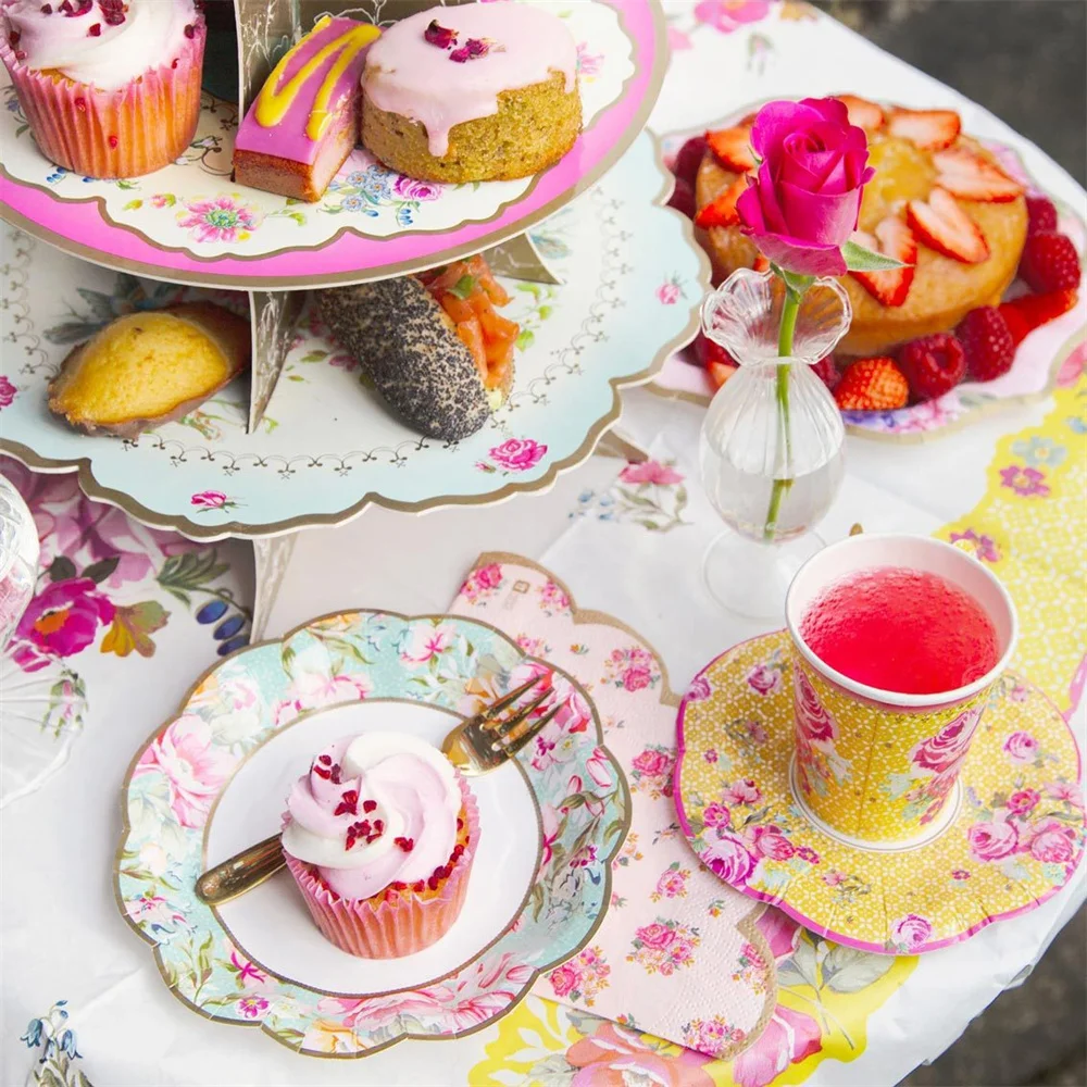 Dainty Floral Tea Party Paper Plates (8 pcs)