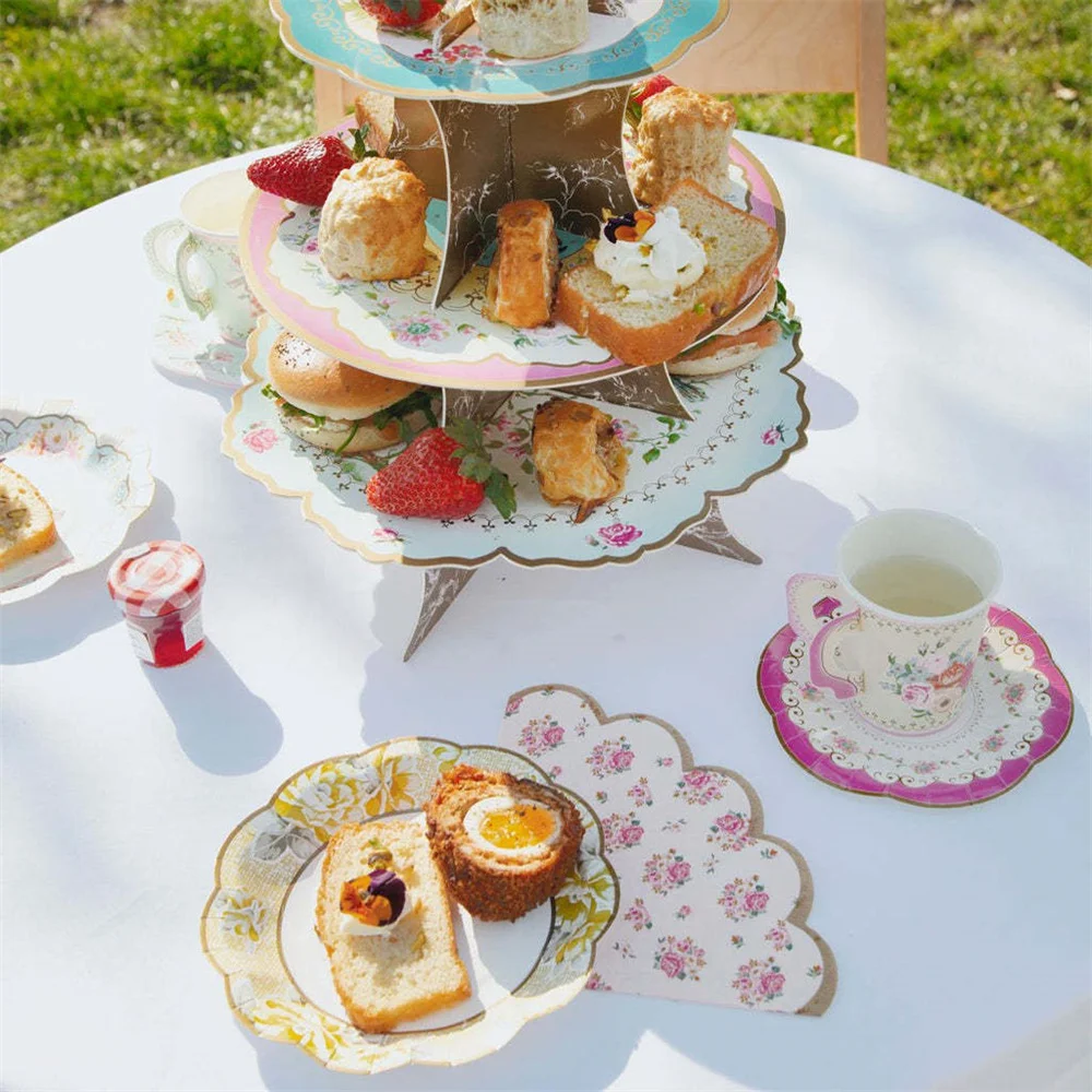 Dainty Floral Tea Party Paper Plates (8 pcs)