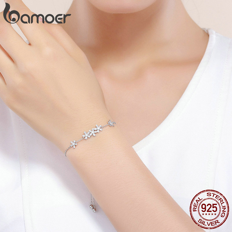 Daisy Bracelet Ladies Fashion Accessory Daisy Bracelet Ladies Fashion Accessory