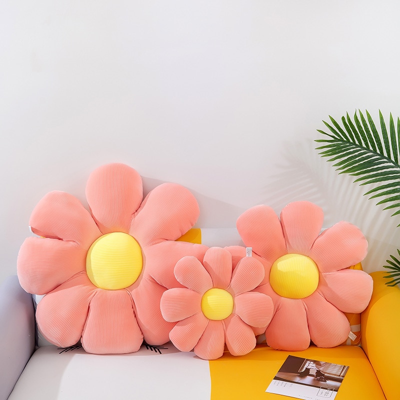 Daisy Flower Pillow Decorative Cushion