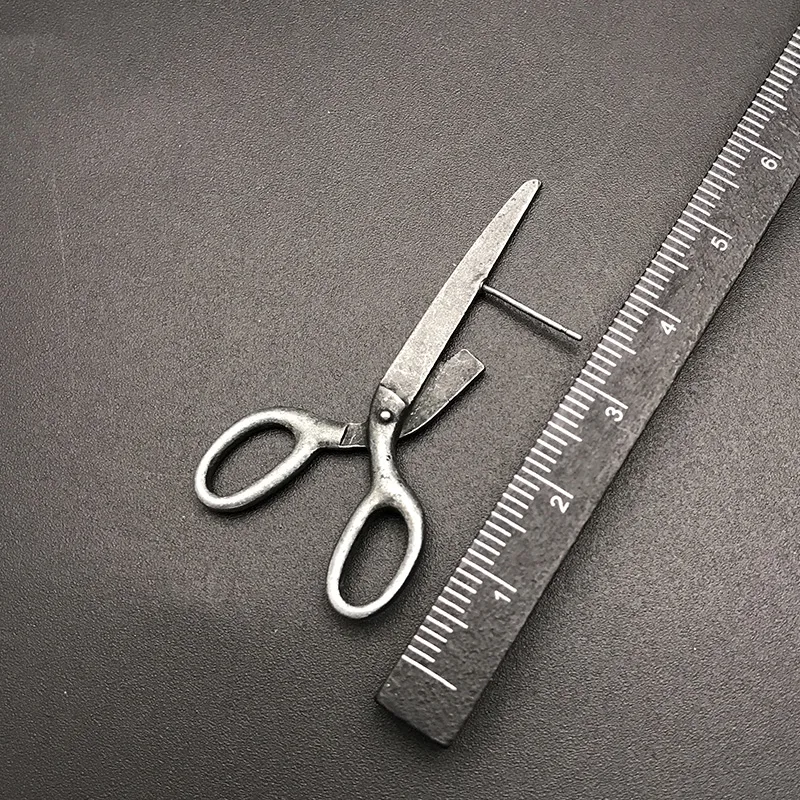 Dark Gothic Vintage Imitation Scissors Exaggerate Stud Earrings For Men Women Goth Punk Silver Color Halloween Fashion Dark Gothic Vintage Imitation Scissors Exaggerate Stud Earrings For Men Women Goth Punk Silver Color Halloween Fashion