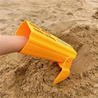 Digging Arm Large Children's Beach Toy Adults Can Use Snow Shoveling Tools To Dig Soil, Dig Sand and Dig Happily. Digging Arm Large Children's Beach Toy Adults Can Use Snow Shoveling Tools To Dig Soil, Dig Sand and Dig Happily.