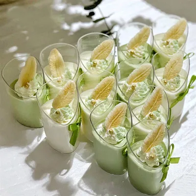 Disposable Clear Plastic Dessert Cups (30 pcs)