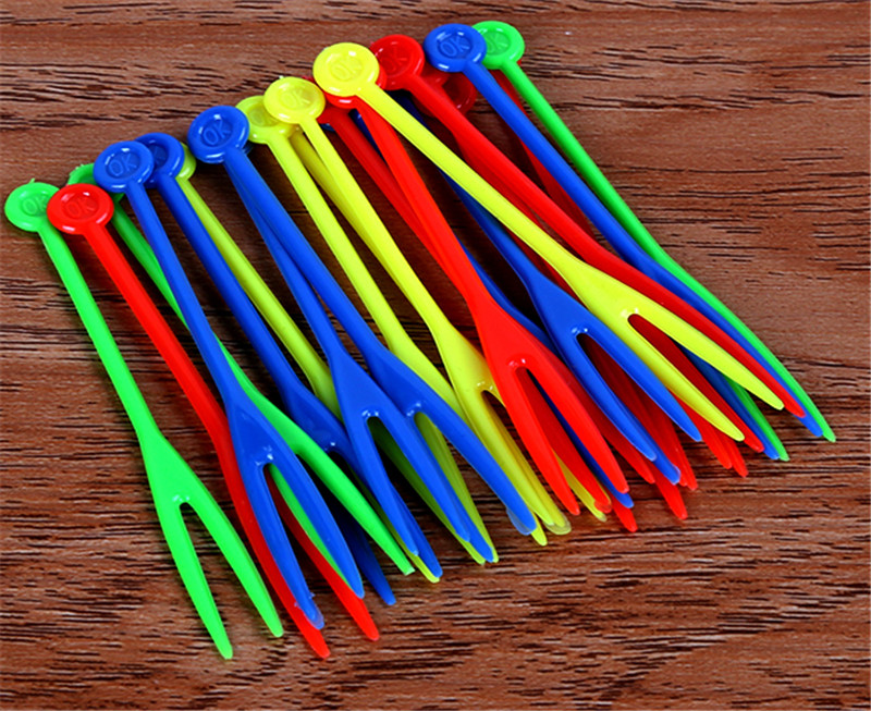 Disposable Plastic Fruit Forks (50 Pcs)