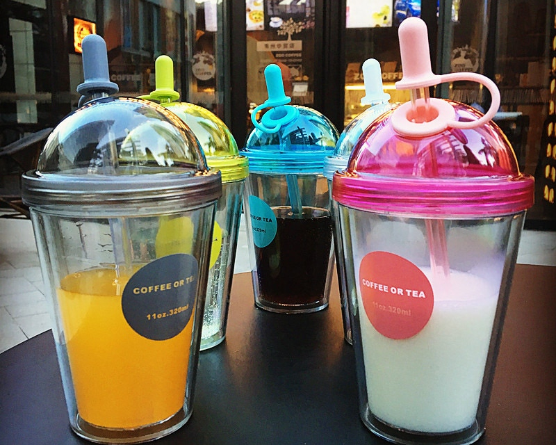 Double Layer Tumbler Cup with Straw Double Layer Tumbler Cup with Straw