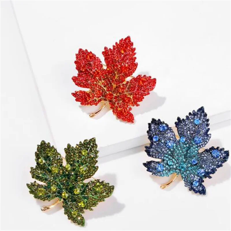 Elegant Design Maple Leaf Brooch Elegant Design Maple Leaf Brooch