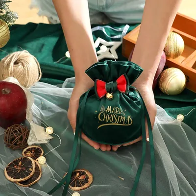 Elegant Design Velvet Xmas Drawstring Gift Bag Elegant Design Velvet Xmas Drawstring Gift Bag