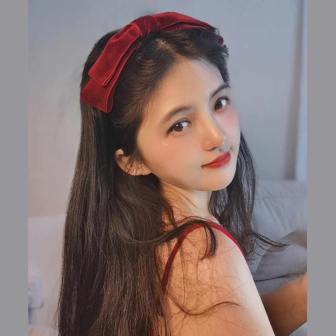 Elegant Velvet Bow Headband Accessory