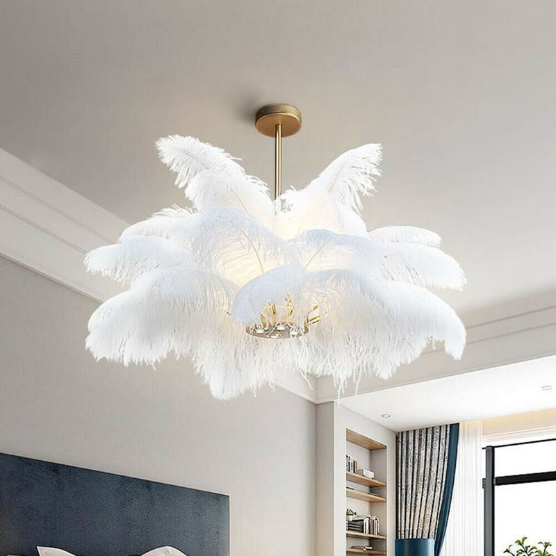Elegant White Ostrich Feathers (10 pcs)