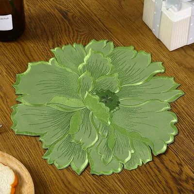 Embroidered Flower Shaped Placemat Embroidered Flower Shaped Placemat