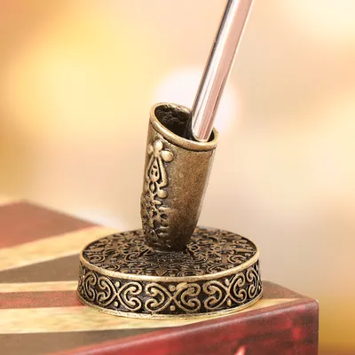 European Style Vintage Pen Holder
