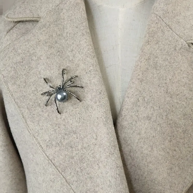 Exaggerated Spider Creative Brooch Party Clothes Scarf Accessories Pin Exaggerated Spider Creative Brooch Party Clothes Scarf Accessories Pin