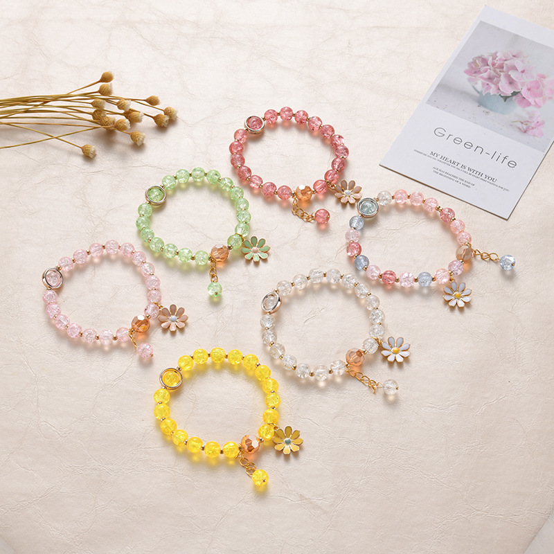 Fancy Daisy Bead Bracelet for Women