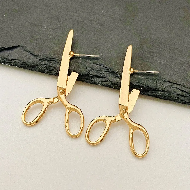 Fashion Creative Retro Scissors Ear Studs for Women Personalized Women Hip Hop Rock Party Holiday Gift Perforated Fashion Creative Retro Scissors Ear Studs for Women Personalized Women Hip Hop Rock Party Holiday Gift Perforated