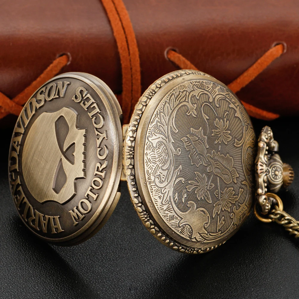 Fashion Street Cowboy Knight Quartz Pocket Watch Retro Trend Best Men's Necklace Pendant Clock Festival Gift Fashion Street Cowboy Knight Quartz Pocket Watch Retro Trend Best Men's Necklace Pendant Clock Festival Gift