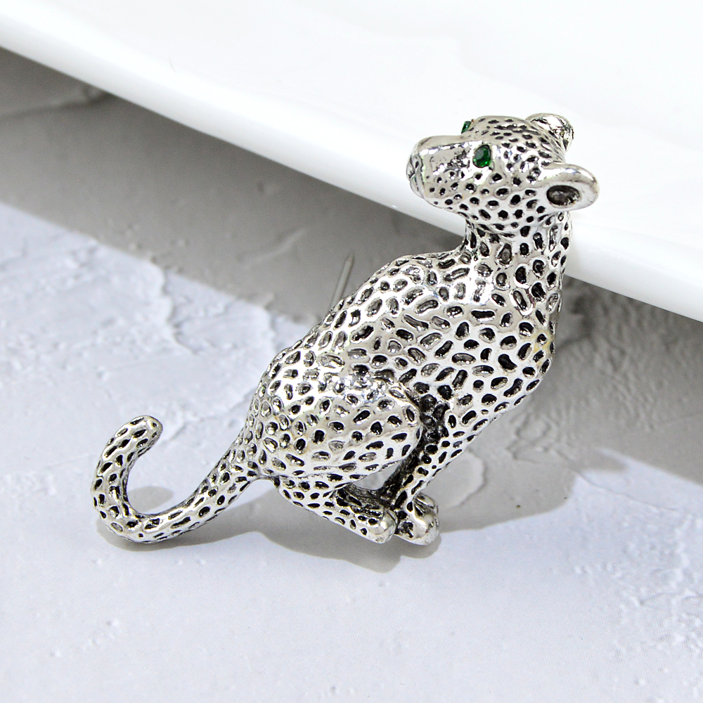 Fashionable Animal Pin Leopard Brooch