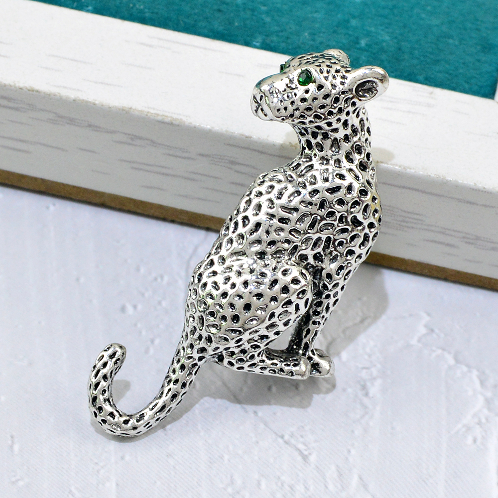 Fashionable Animal Pin Leopard Brooch