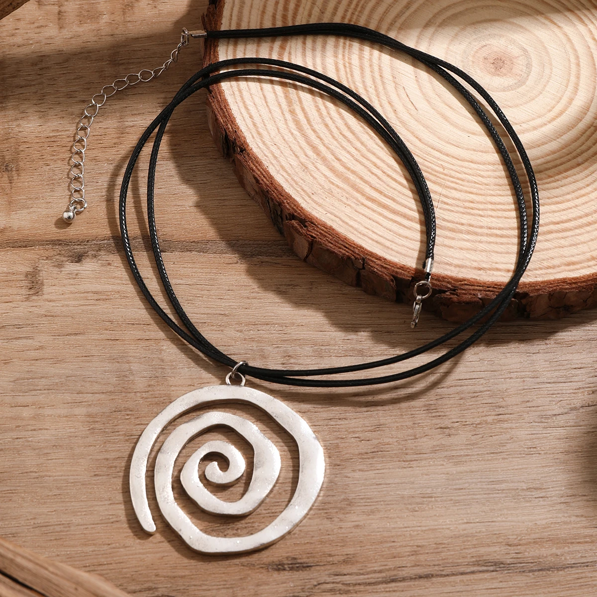 Fashionable Big Spiral Necklace