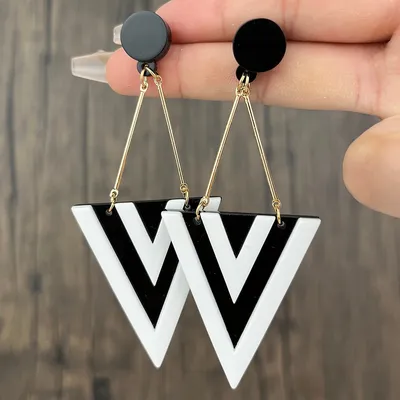 Fashionable Geometric Triangle Drop Earrings Fashionable Geometric Triangle Drop Earrings