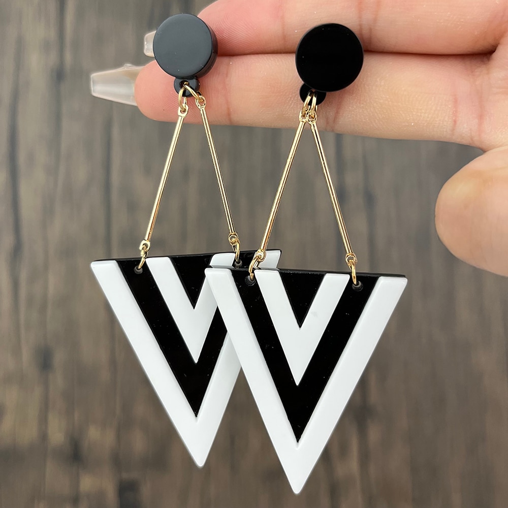 Fashionable Geometric Triangle Drop Earrings Fashionable Geometric Triangle Drop Earrings