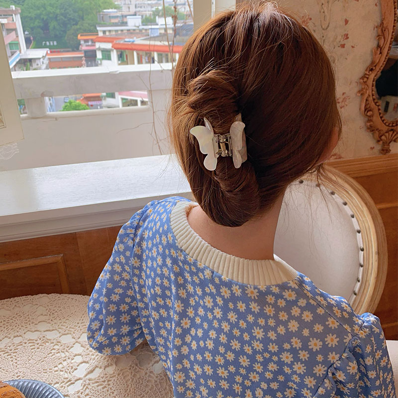 Fashionable Hair Butterfly Claw Fashionable Hair Butterfly Claw