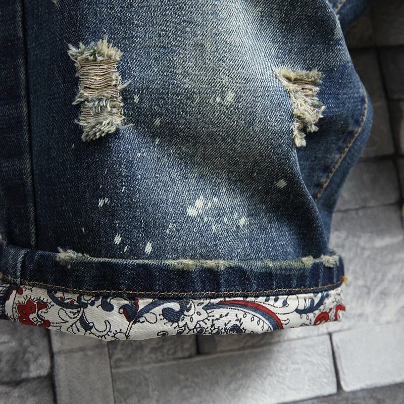 Fashionable Mens Ripped Jean Shorts Fashionable Mens Ripped Jean Shorts