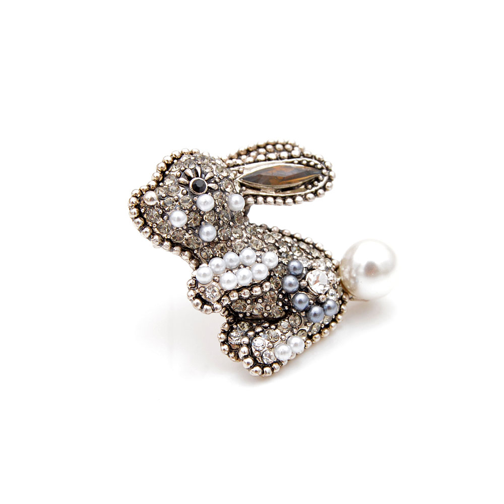 Fashionable Rhinestone Rabbit Brooch
